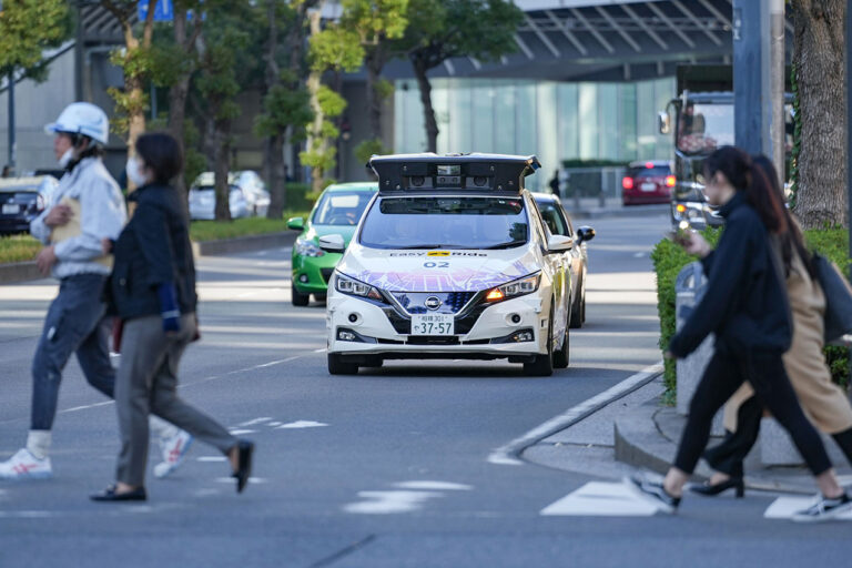 Nissan demonstrates autonomous-drive mobility services progress on public roads (4)