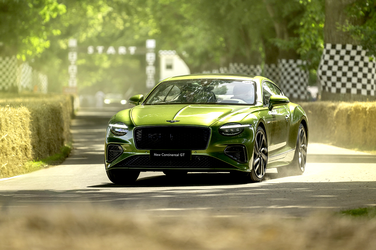 THE NEW CONTINENTAL GT SPEED DEBUTS AT GOODWOOD