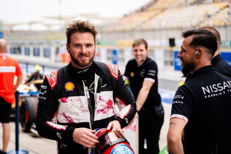 Nissan Formula E Team ready to t (1)