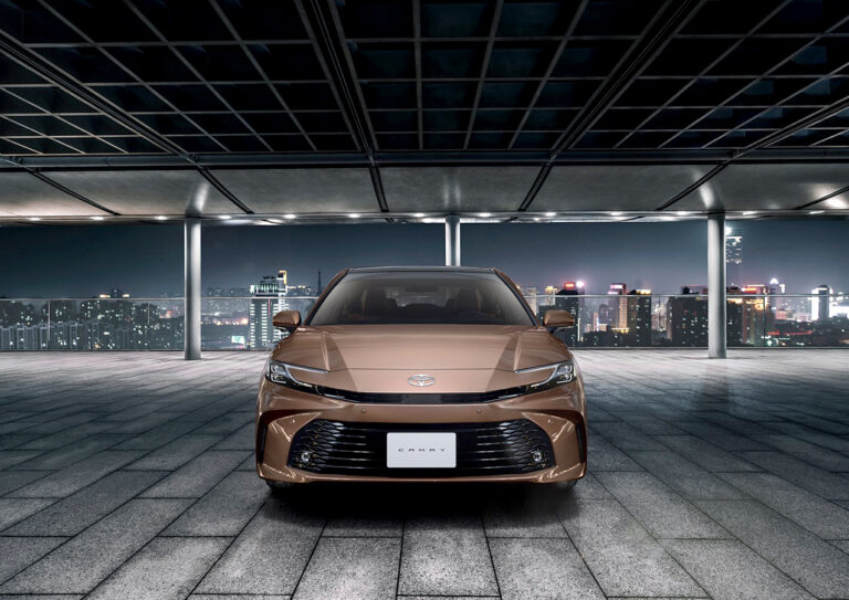CAMRY Image 1